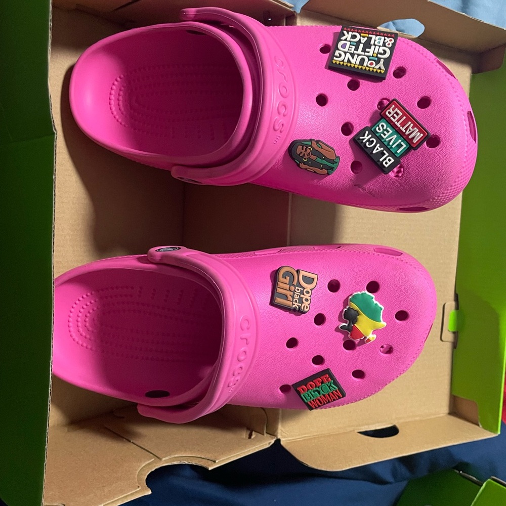 CROCS women Vibrant Pink Sandals